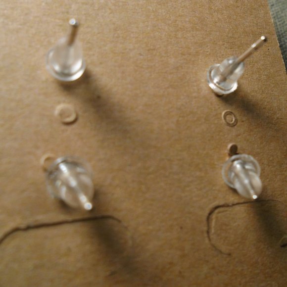 925 Sterling Silver Stud Earring Set  4mm Ball Stud & 10mm Open Heart W Enamel - Picture 3 of 3